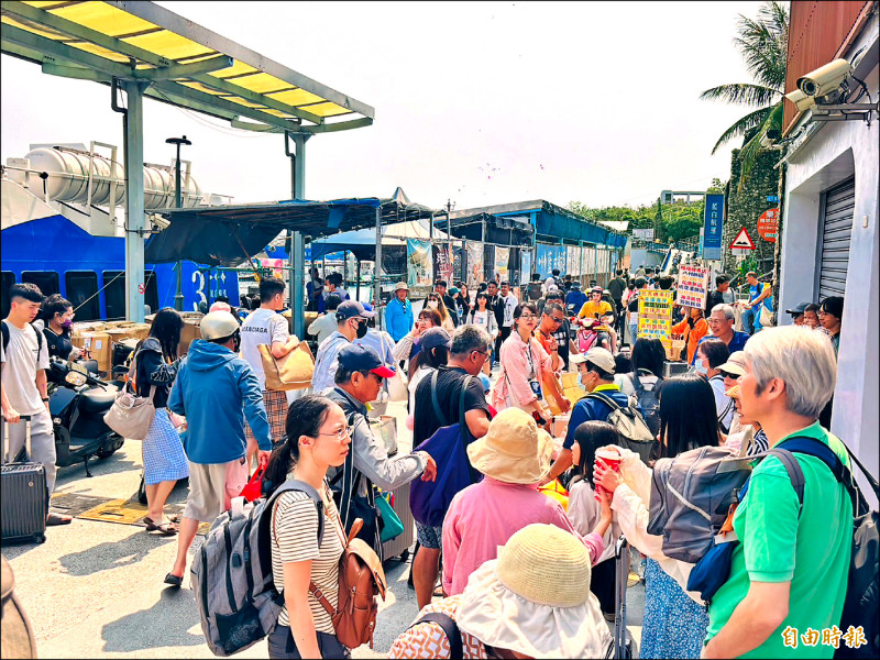 清明連假首日 蘇花、墾丁路段車陣綿延