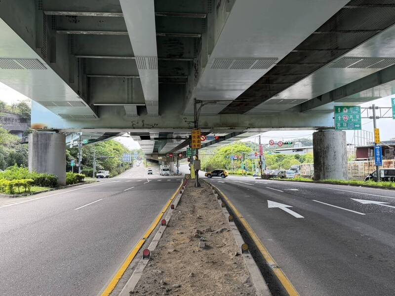 基隆暖暖二號橋面改善工程 4/7起實施調撥車道