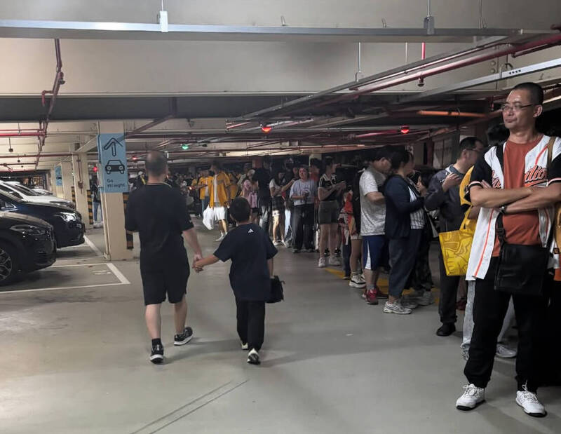 排1小時繳費 再卡1小時出場！洲際停車場塞爆民怨炸