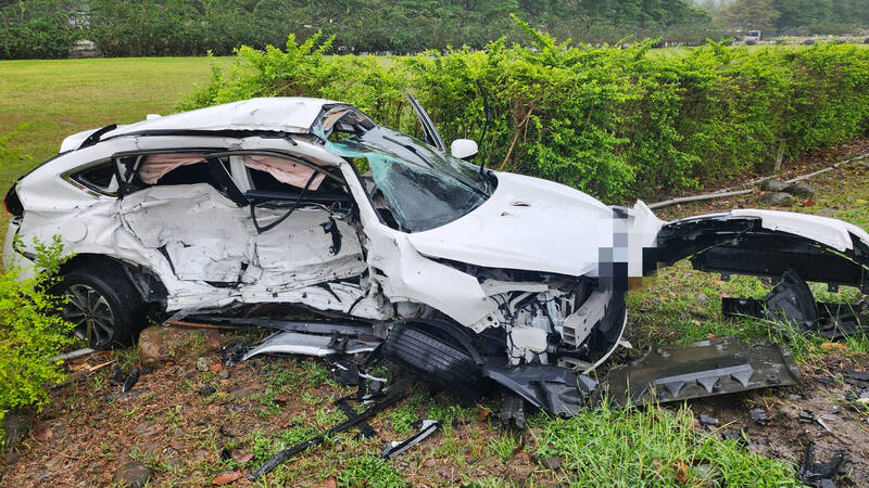 天雨路滑衝入對向？阿里山公路休旅車對撞5傷