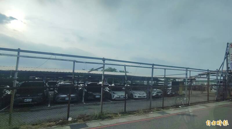 大崩潰！清明連假台中機場停車位爆滿  旅客差點錯過班機