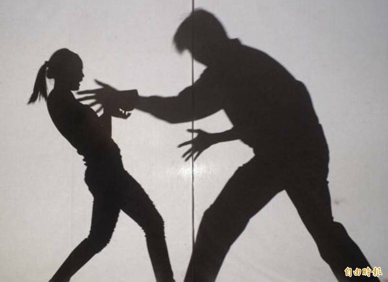 日本醫師利用麻醉、下藥性侵21女 被判處25年刑期