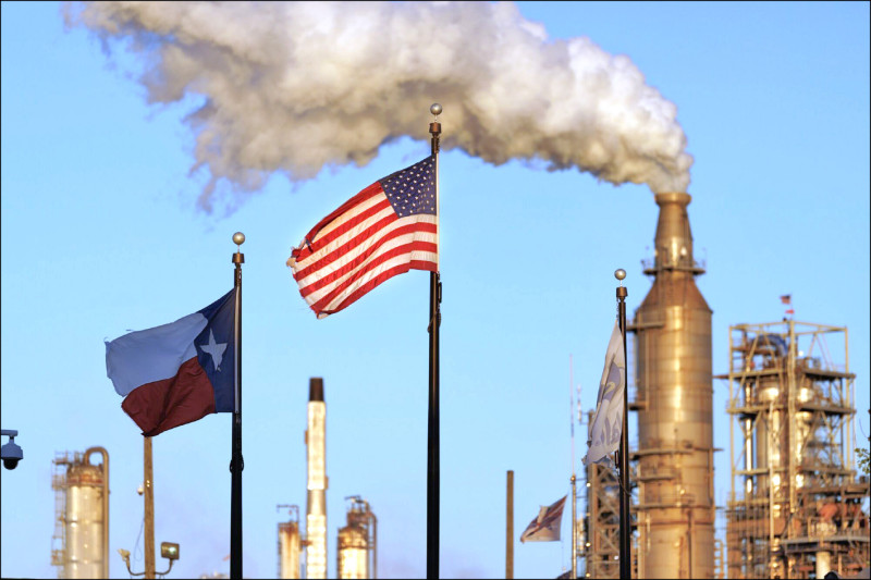 川普推銷美油 恐惹怒選民