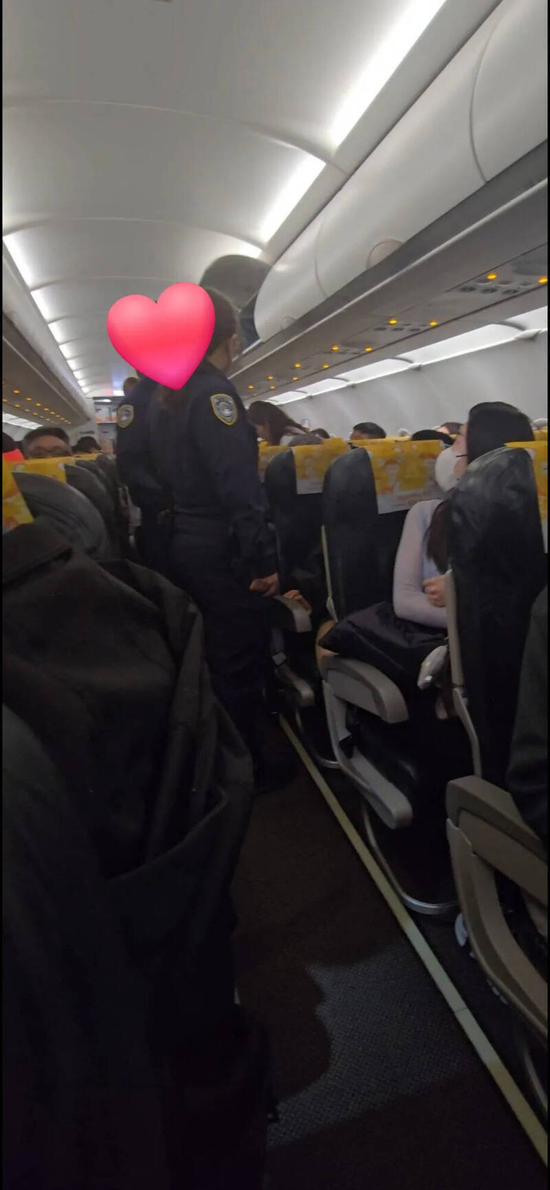 女旅客機上大鬧掌摑空服員 虎航：評估納入黑名單