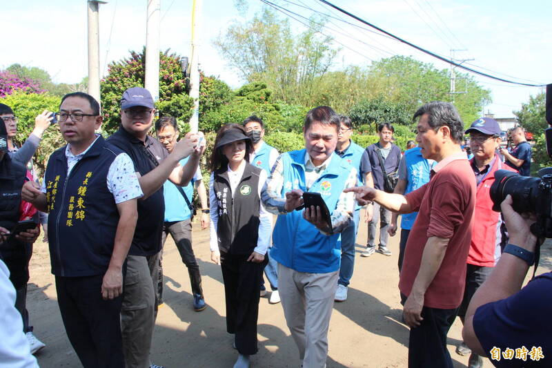 苗栗沙河溪溢堤住戶水淹2米 受災戶批清淤不力