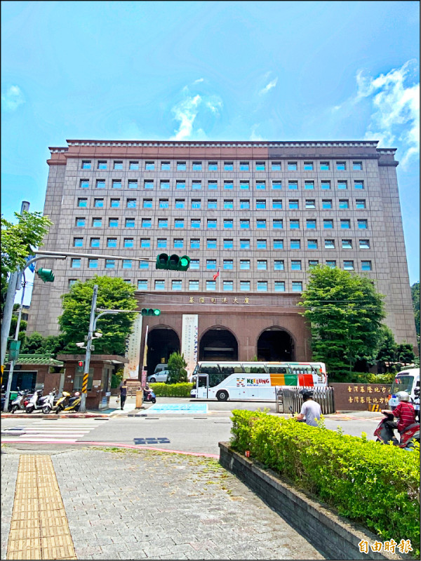 老婆幫監看 神學院總務丟工作