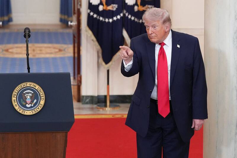 罵伊朗政權混蛋 川普發文罕見爆粗口「他X的把海峽開放」