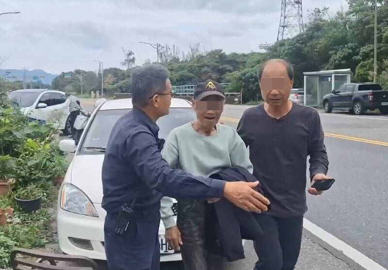 上山掃墓失聯 88歲翁路倒車旁險喪命