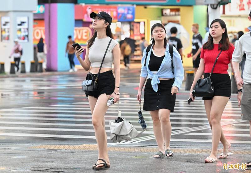 8縣市大雨特報 吳德榮：今雨區漸縮小、明鋒面再襲迎雷雨