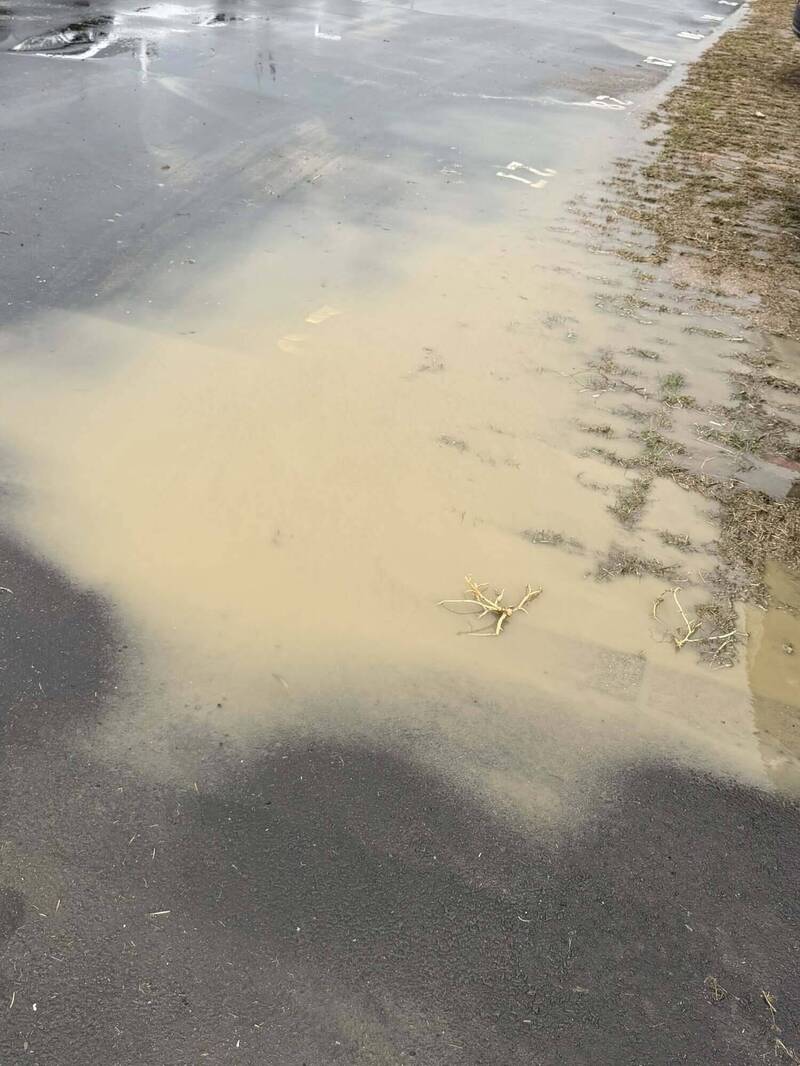 和美全民館今營運第一課!停車場一下雨就積水 彰縣府回應了