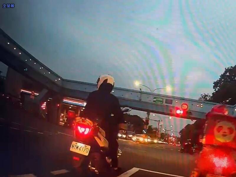 男衝派出所求援「妻子突然失去意識」桃警前後開道5分鐘抵醫院