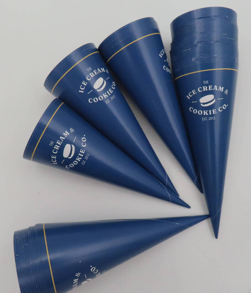 今年才插旗信義區! 新加坡頂級冰品紙托螢光增白劑超標