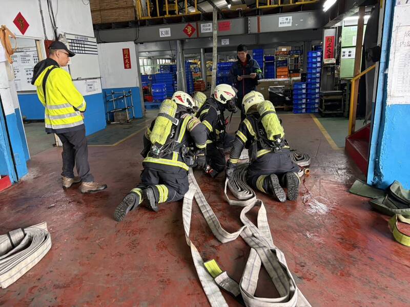 模擬倉儲發生大火 桃消結合機械工廠兵推