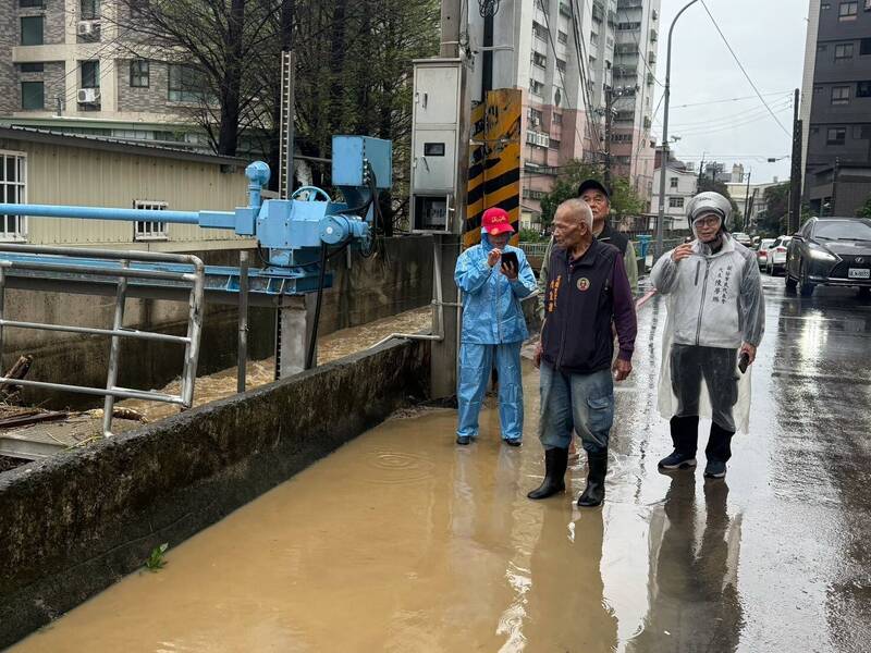暴雨住家淹水 頭份公所比照苗縣府標準加碼救助