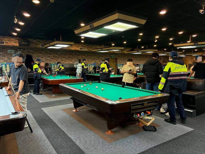 清明連假不打烊 中壢警擴大臨檢同步查緝失聯移工等18人