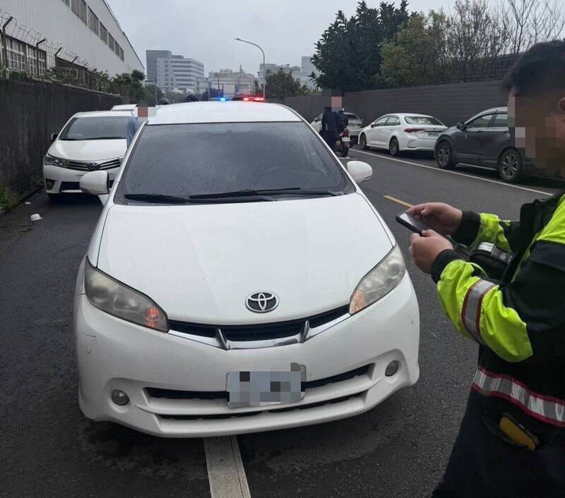 新竹白牌車跨區載客 收120元車資被取締挨罰10萬