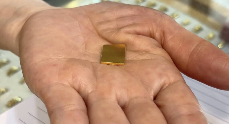 銀樓老闆失誤金錠算貴多一萬 警助追回顧客退款保住信譽