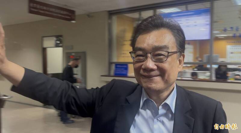 林國成罵賴清德三字經挨告 裁押柯文哲法官當庭詢問是否認罪