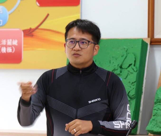 宜縣原民所長2度熊抱女課長 二審仍認不構成猥褻判刑6月