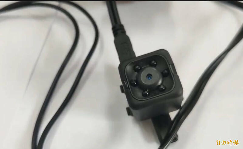 不僅吃軟飯 繼女洗澡被偷拍 二婚媽原諒老公