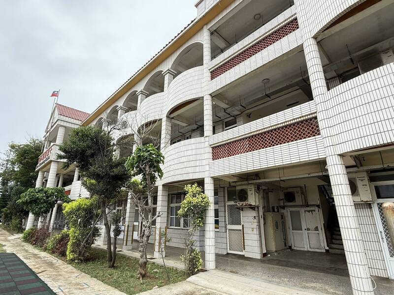 家長投訴澎湖某離島國小校長去年11月僅在校3日 校長澄清是天候因素