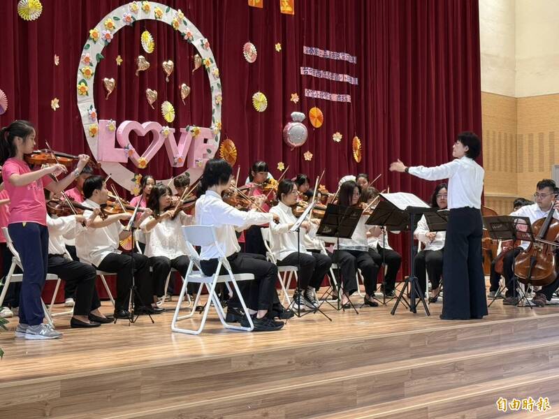 樂聲走進高牆！雲二監關懷音樂會 溫暖收容人