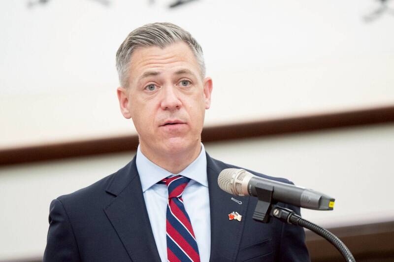 美參議員班克斯:台灣立法院應發揮功能 通過國防特別預算