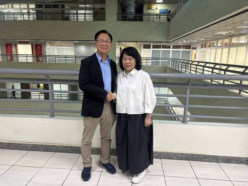 張啓楷拜會黃敏惠 會一棒接一棒努力