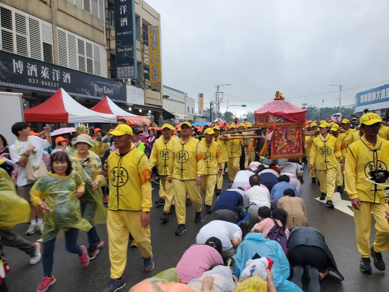 「粉紅超跑」4/12深夜起駕 志工傳授教戰守則