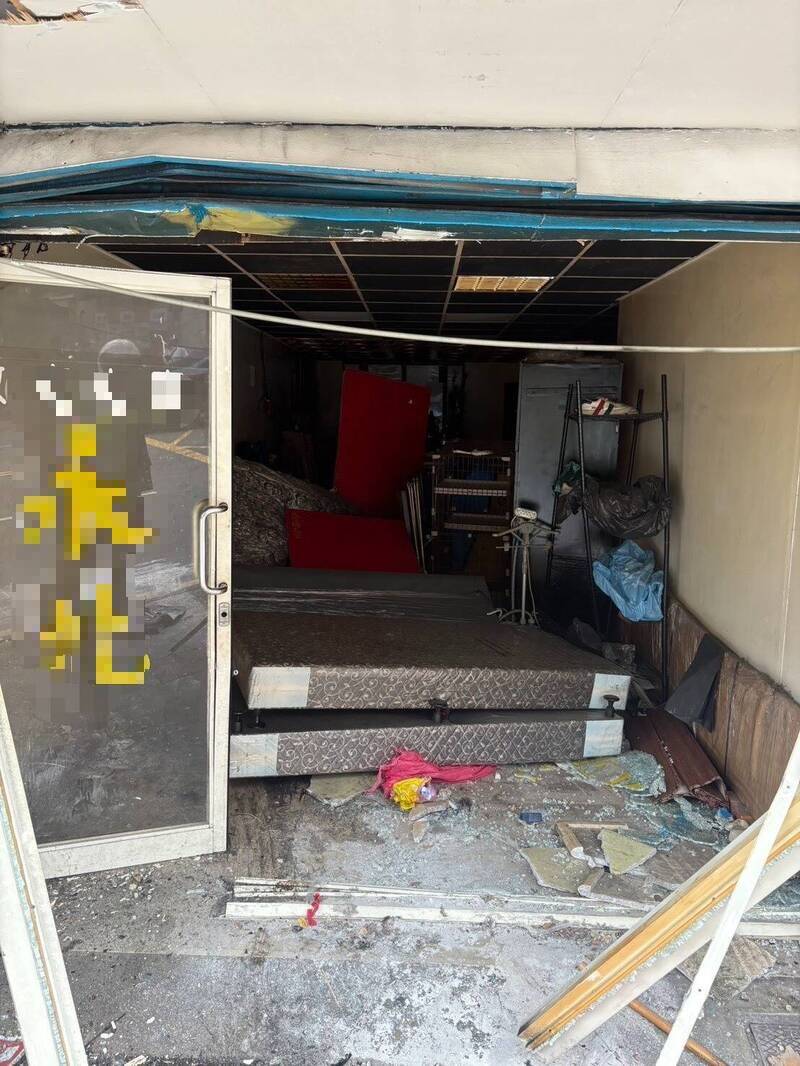 五股修車廠奥迪男狠撞貸款公司 2老闆大亂鬥原因曝