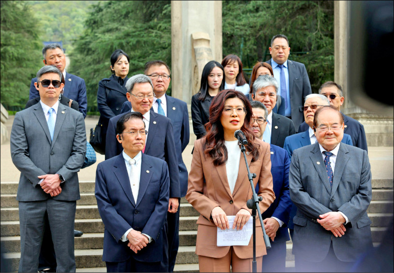 自由日日shoot》鄭麗文南京謁陵提孫中山創立「中華民國」 陸委會:遮遮掩掩呼應中共敘事