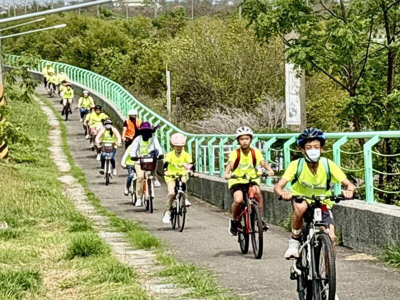 從排水線騎到神榕 台江單車走讀文化路徑