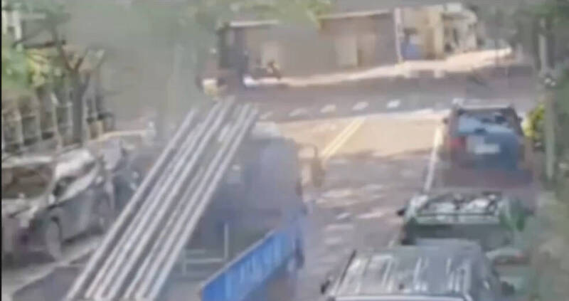 23歲男路倒南港松河街遭輾斃 貨車司機過失致死送辦