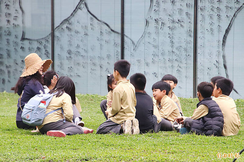 《TAIPEI TIMES》Population shows decline of 27 consecutive months