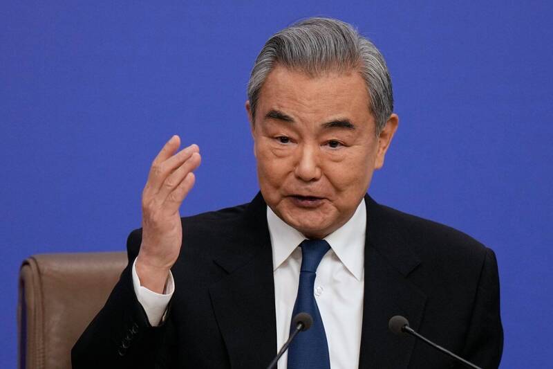 必須厚植國防！黃暐瀚引用王毅金句「軍事實力的價值是預防戰爭」