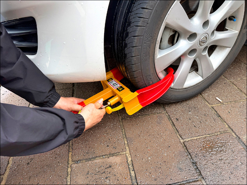 停車場遭占位 苗栗玉清宮「鎖車」恐觸強制罪