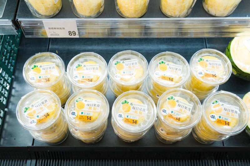 銷量連年倍增 高雄「鮮削鳳梨」全聯上架目標30萬桶