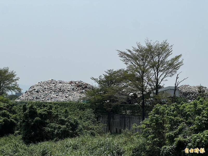 擺脫垃圾山及臭味 斗南掩埋場年底完成封閉植草復育