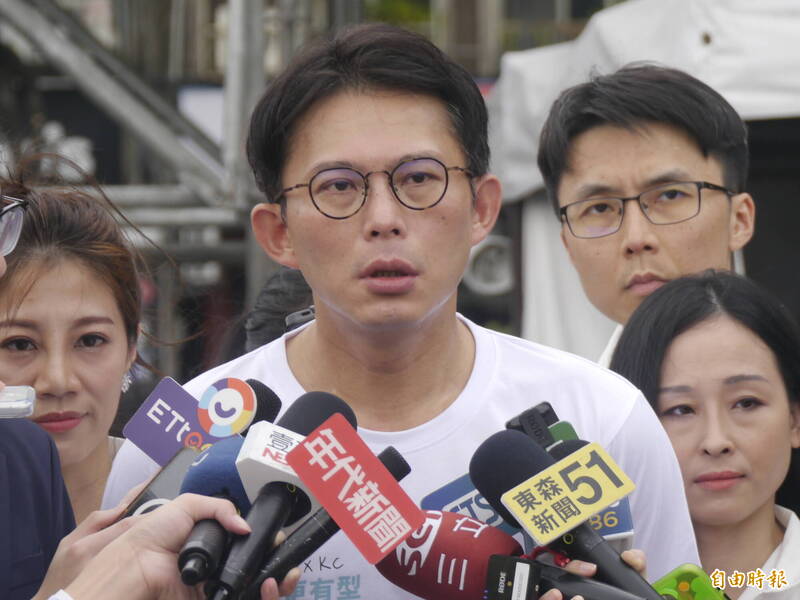 柯文哲判決書公開 黃國昌質疑與新聞稿「不一致」又喊司法不公