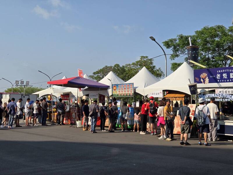 亞太棒球場推期間限定美食攤位 提升球迷觀賽體驗