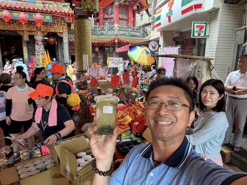 白沙屯進香補給升級！北斗業者送6000杯香菜咖啡+萬份美食