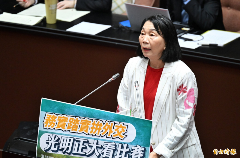 白委蔡春綢質詢李洋 網抓包弟弟涉職棒簽賭組頭