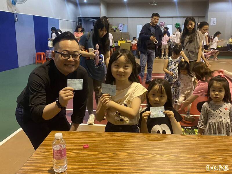 童子瑋:推動讀基隆國小、國中與高中 入學發1萬元