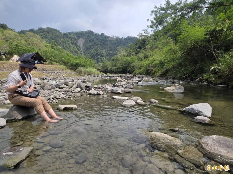 百年安通溫泉2-1》解救泡湯池非法困境 部落盼玉里鎮公所輔導