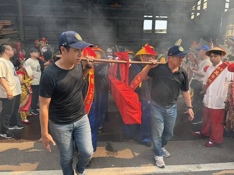 王醮啟動 台南萬年殿整修古王船