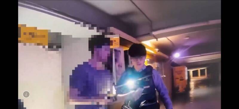 花博園區酒吧順手牽羊被攔 英男威士忌塞口袋辯喝醉「沒注意」