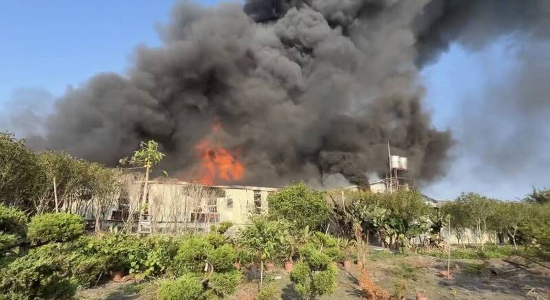 彰化田尾織布場傳火警 黑煙直竄天際