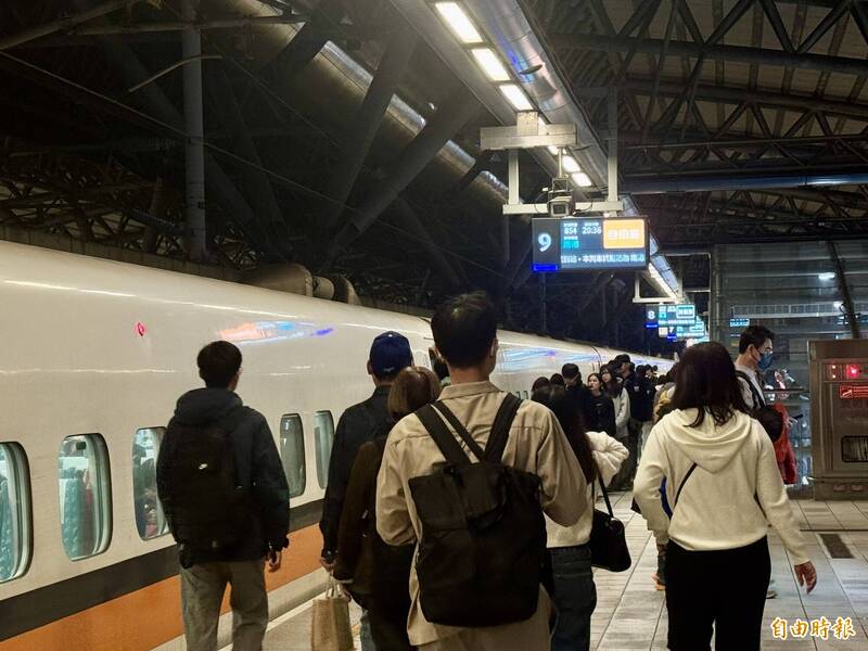 又是AI假訊息! 交通部:無雙鐵長者專屬免費特權