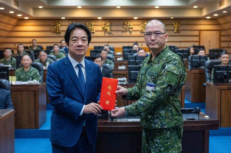 賴總統視察漢光42號兵推:和平不靠一紙協議 盼立院支持自我防衛