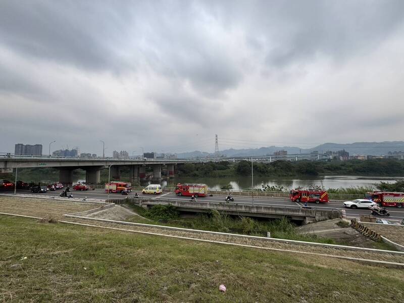 女軍官墜城林橋 新北消防搜救2天發現遺體